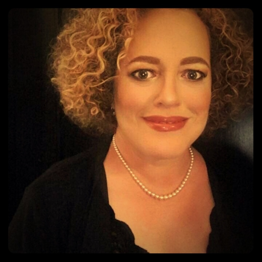 Meet your Posher, Carla y.